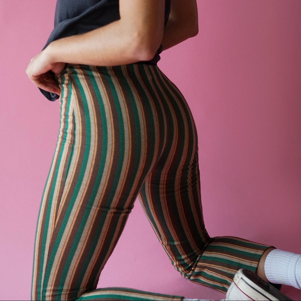 UO High Waisted Stripe Kick Flare Pant - Picture 3 of 7